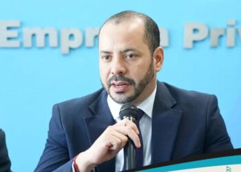 Gustavo Solorzano advierte que se pretende instalar la Comisión Permanente