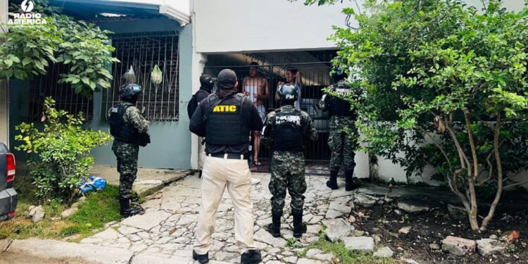 MP ejecuta allanamientos y capturas contra implicados en sustracción electrónica de dinero de cuentas de grupo ferretero