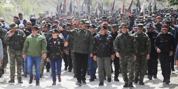 Venezuela activa un plan de defensa en cuatro estados occidentales ante la «amenaza» de EE.UU.