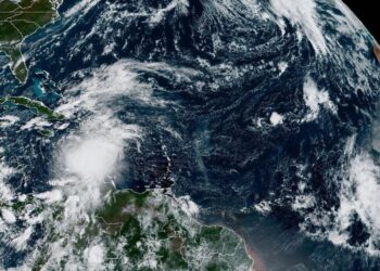 Melissa podría convertirse en huracán el jueves en su ruta hacia Haití y Jamaica