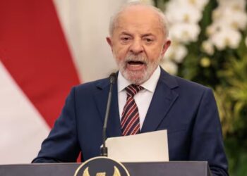 Lula confirma su candidatura para 2026 mientras la derecha busca al sustituto de Bolsonaro