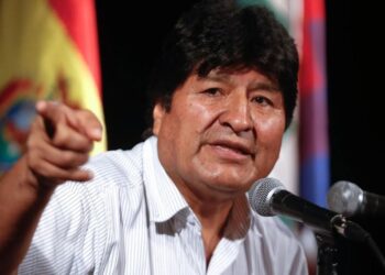 Evo Morales le advierte a Rodrigo Paz que EE.UU. "no ayuda", sino que condiciona a Bolivia