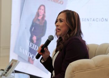 Periodista hondureña Neida Sandoval presenta su libro inspirado en la memoria de su esposo