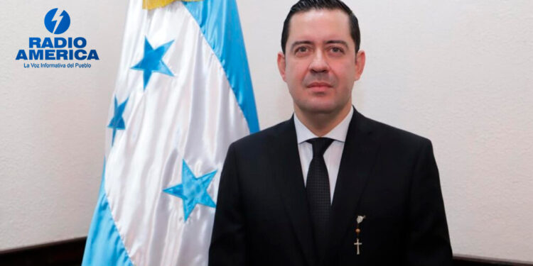 Emilio Hernández_radioamérica jpg