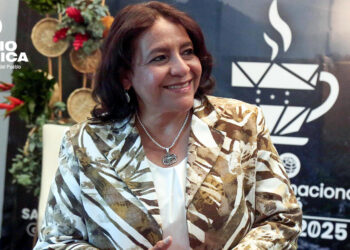 Laura Suazo_radioamérica jpg