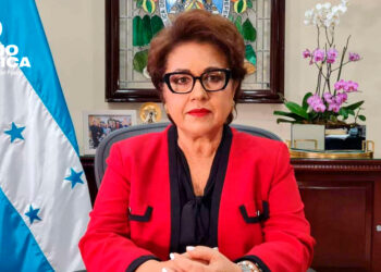 Rebeca Ráquel_radioamérica jpg