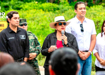 Xiomara Castro_radioamérica jpg