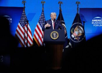 Trump confirma que "ningún funcionario" de EE.UU. asistirá al G20 de Sudáfrica