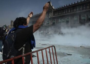 La protesta de la 'Generación Z' en Ciudad de México termina con disturbios en el Zócalo