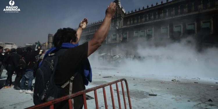 La protesta de la 'Generación Z' en Ciudad de México termina con disturbios en el Zócalo