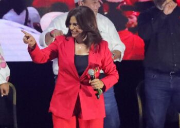 "Me llaman comunista para esconder la verdad", responde candidata Rixi Moncada a Trump