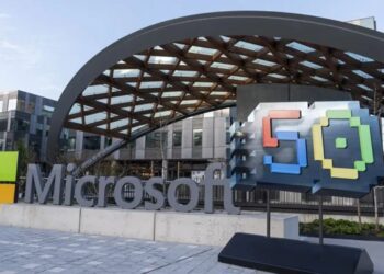 Microsoft invertirá 15.200 millones dólares en EAU y consigue licencia para exportar chips