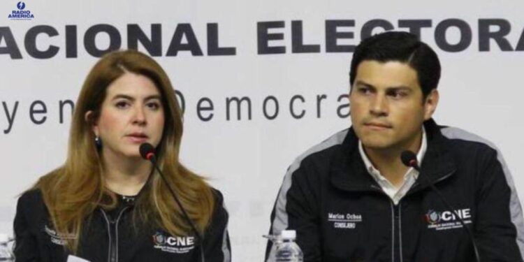 Cossette López denuncia a Marlon Ochoa y señala que "su vida está en peligro"