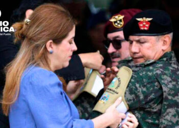 Cossette López_radioamérica jpg