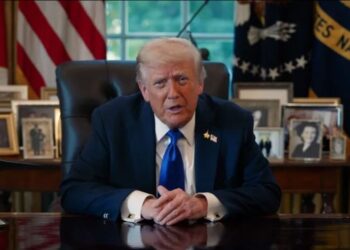 Trump voló "muchas más veces" de lo reportado en el jet de Epstein, según nuevos archivos
