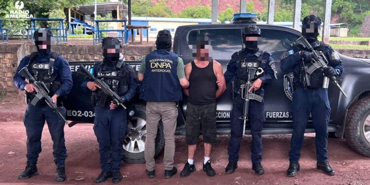 DNPA captura a ciudadano requerido con fines de extradición por delito de asesinato