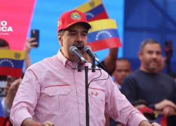 Nicolás Maduro afirma que Estados Unidos se quiere "robar" el petróleo de Venezuela
