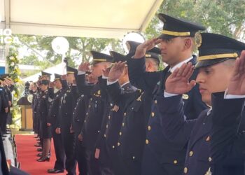 145 oficiales oficiales de la Policía Nacional ascienden a su grado inmediato superior