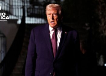 Trump avisa que él tiene la última palabra sobre el plan de paz negociado con Zelenski