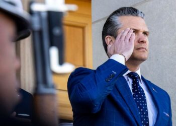 El Pentágono prepara a 1.500 soldados para un posible despliegue en Minnesota