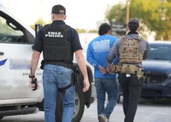 Florida detiene a 10.400 migrantes de Centroamérica, México y Venezuela en ocho meses