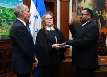 Gobierno juramenta nuevos titulares para fortalecer gestión publica