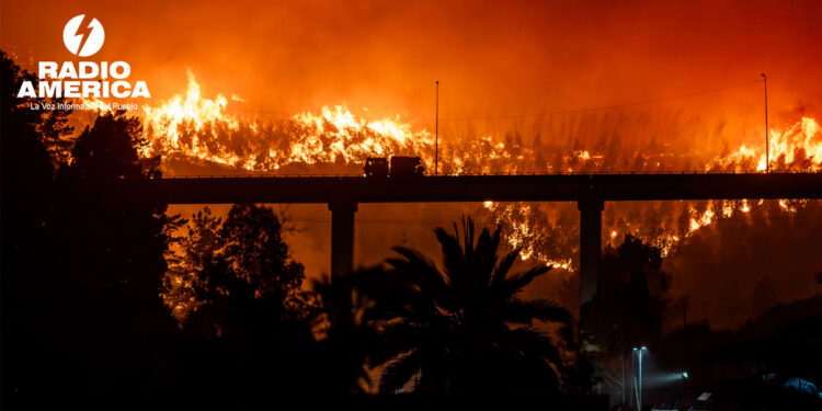 Incendios forestales dejan 16 personas fallecidas en el sur de Chile