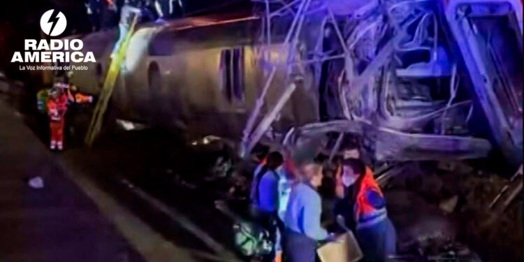 Suben a 10 los muertos y 25 heridos por el descarrilamiento de dos trenes en sur de España