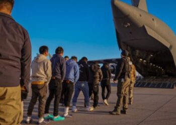 EE.UU. gastó 40 millones en deportar a 300 inmigrantes a terceros países, según informe