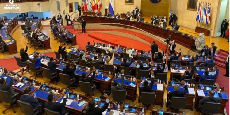 El Salvador cumplirá cuatro años en estado de excepción tras nueva prorroga