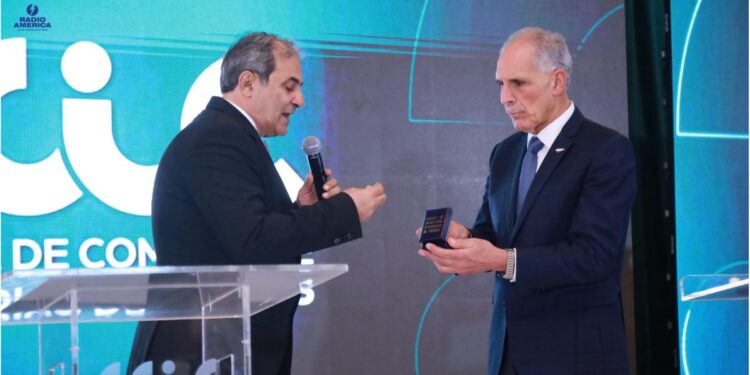 “Valoramos la importancia que su administración le está dando a la zona norte”, destaca reelecto presidente la CCIC al mandatario Nasry Asfura