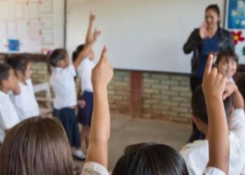María Antonieta Mejía: Inicia el año lectivo 2026 con entrega de kits escolares