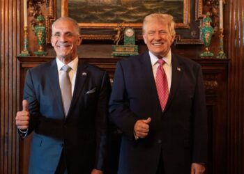 Trump y Asfura hablan en Miami sobre comercio e inversión entre EEUU y Honduras