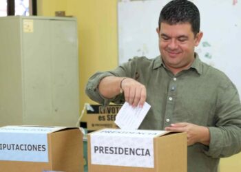 El opositor Álvaro Ramos pide votar en orden, tranquilidad y en paz en Costa Rica