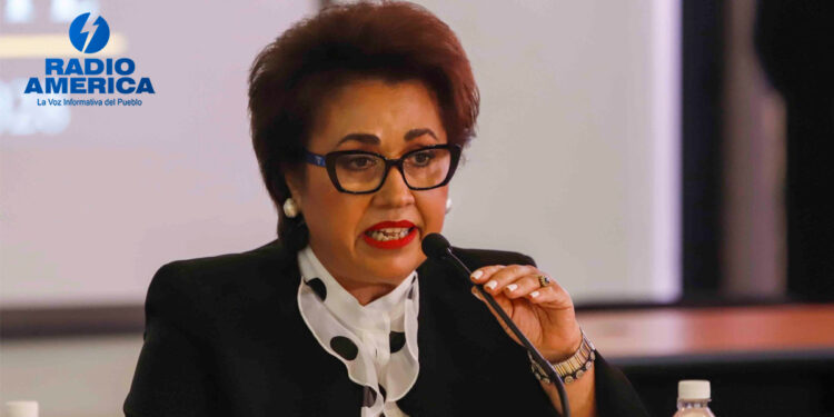 Rebeca Raquel_radioamérica jpg