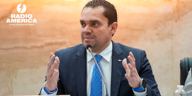 Tomás Zambrano_radioamérica jpg