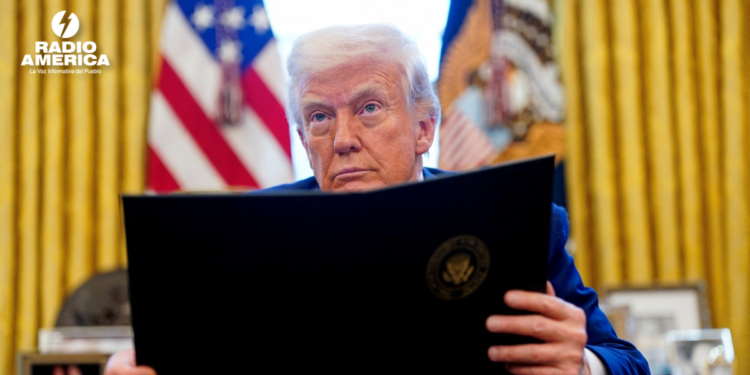 Trump retira respaldo a congresista republicano por no apoyar su política arancelaria