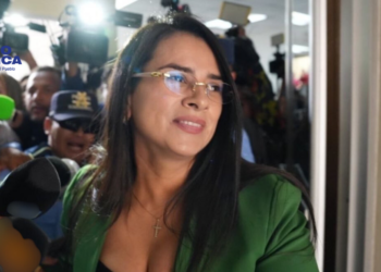 Diputada se presenta ante justicia por supuesto fraude para campaña política en Honduras
