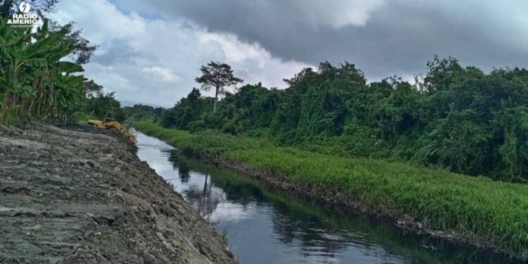 Mandatario hondureño anuncia dragado de siete canales en el Valle de Sula