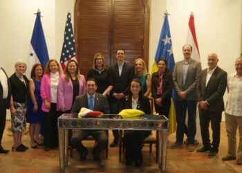 Alcalde capitalino fortalece vínculos estratégicos con la ciudad de Nueva Orleans y la Cámara de Comercio Hispana de Luisiana