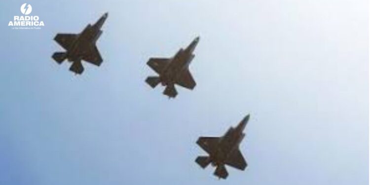 Irán dice haber alcanzado un F-16 israelí, mientras Israel niega daños