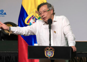 Petro_radioamérica jpg