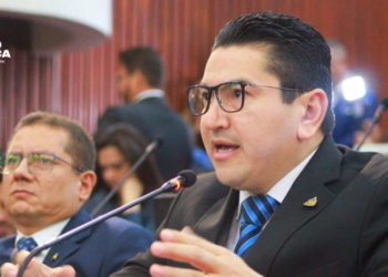 Impuestos a combustibles son para el mantemiento de carreteras, indica Eder Mejía