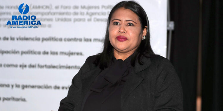 Sandra Ruiz_radioamérica jpg