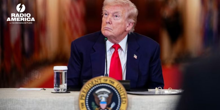 Trump dice ante mandatarios latinoamericanos: «No voy a aprender su maldito idioma»