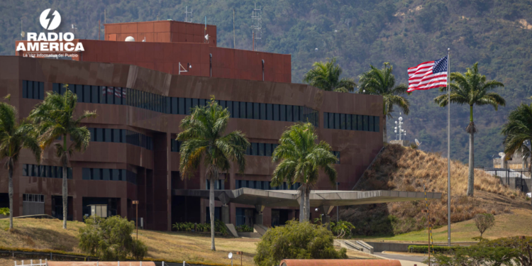 Estados Unidos reanuda oficialmente las operaciones de su Embajada en Venezuela