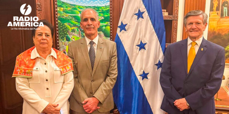 Asfura se reúne con empresarios mexicanos interesados en invertir en Honduras