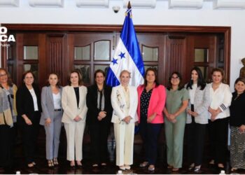 Para conocer sus propuestas a favor de los hondureños, primera dama se reunió con la Red de Cooperantes Nacionales 