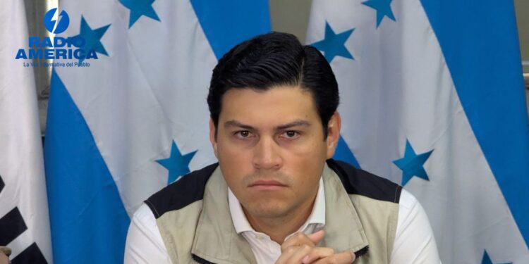 Al ser destituido como consejero del CNE Marlon Ochoa señaló que "no les bastó consumar el fraude; ahora eliminan al testigo"