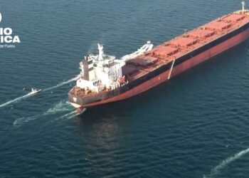 Irán denuncia el ataque de EE.UU. contra un buque iraní como una violación del alto el fuego